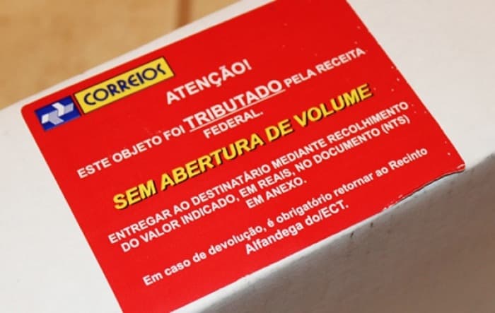 Justiça decide que encomendas do exterior abaixo de US$ 100 são isentas de imposto