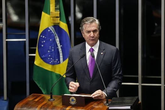Collor ‘A história me reservou este momento’