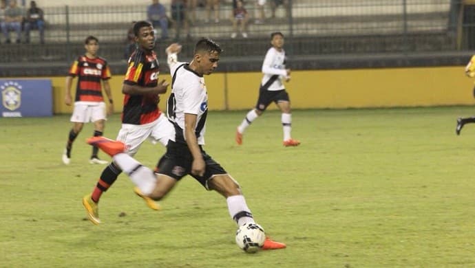 FOTO: Vasco empresta jovem meia para o Baraúnas