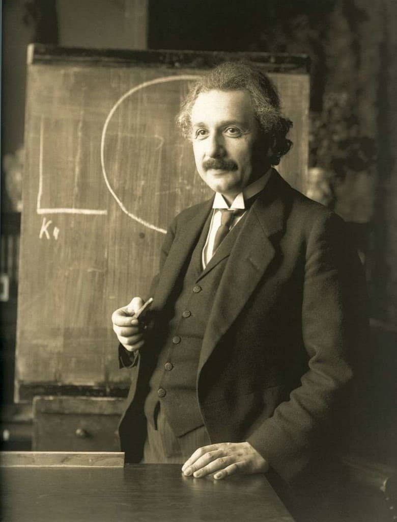Einstein foi mais importante que Jesus, diz pesquisa