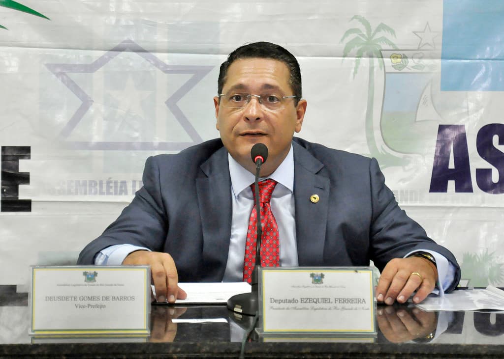 Na Assembleia Itinerante, Ezequiel apresentou solicitações que beneficiam municípios da região Central