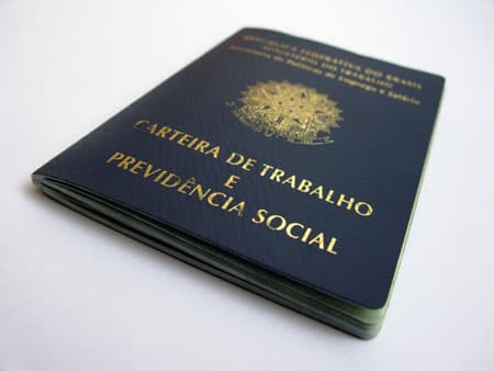 Regulamentar terceirização pode ajudar a criar empregos, defendem varejistas