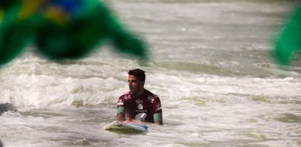 Filipinho tira nota 10 na final e fatura o título da etapa carioca da WSL