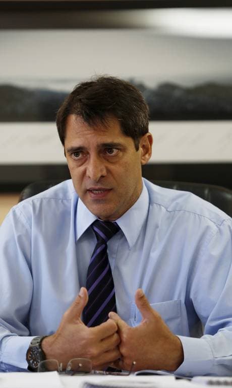 ‘Se os pais não assumem o dever de educar, não será a polícia que fará isso’, diz chefe de Polícia Civil no RJ
