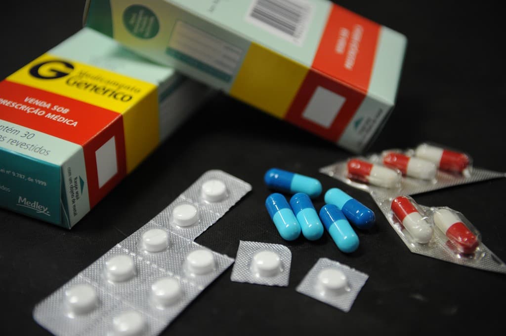 Câmara aprova obrigatoriedade de prescrição de genéricos em receita