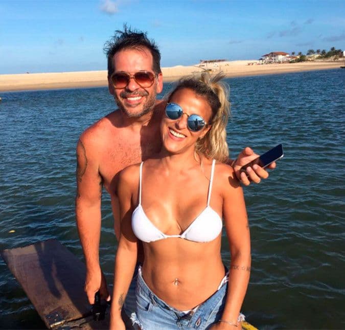 FOTO - (IMPRESSIONANTE): Ator e humorista Leandro Hassum aparece quase irreconhecível em praia no RN