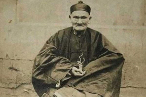 FOTO: Homem conhecido como "Rei da Longevidade", pode ter vivido 250 anos, mas ele tinha uma estratégia