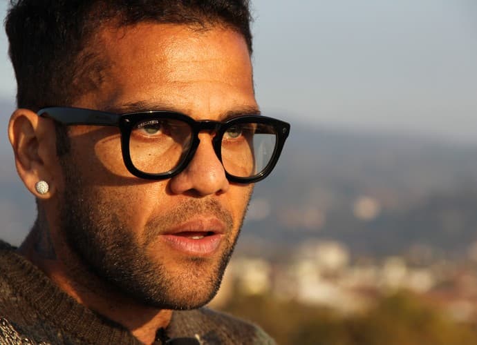 Daniel Alves compara Tite com antecessores: "É mais inteligente"