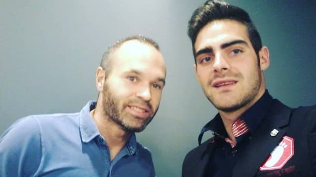 Craque espanhol Iniesta diz a árbitro gay que ‘é normal jogadores no armário'