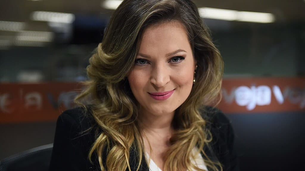 “É pura canalhice”, diz apresentadora da TVeja acusada de plágio