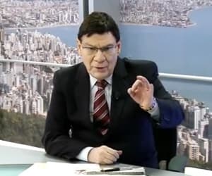 VÍDEO: Após dizer que "depressivos são covardes", jornalista do SBT é demitido