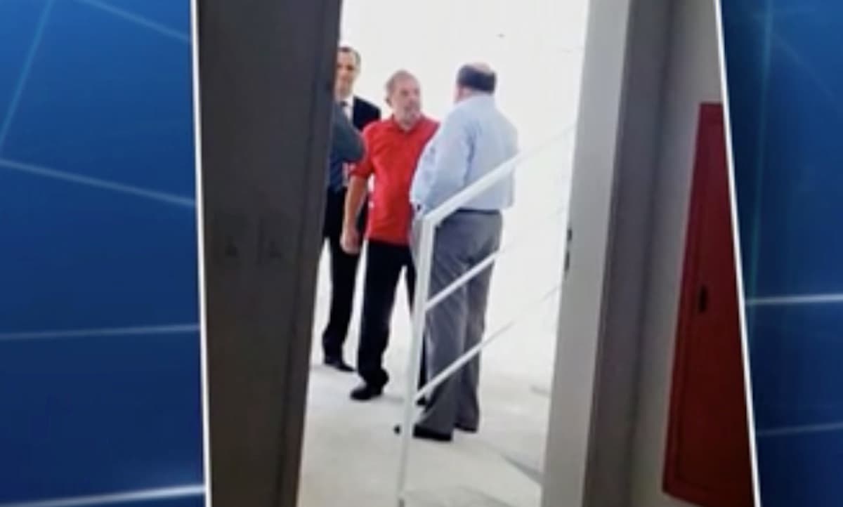 LAVA JATO: Ex-diretor da OAS confirma que tríplex do Guarujá era de Lula