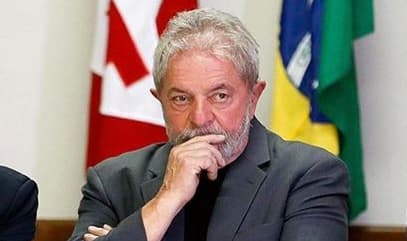 FOTO: Hoje em lados opostos, ‘pelada' reuniu Lula e Aécio na mesma equipe