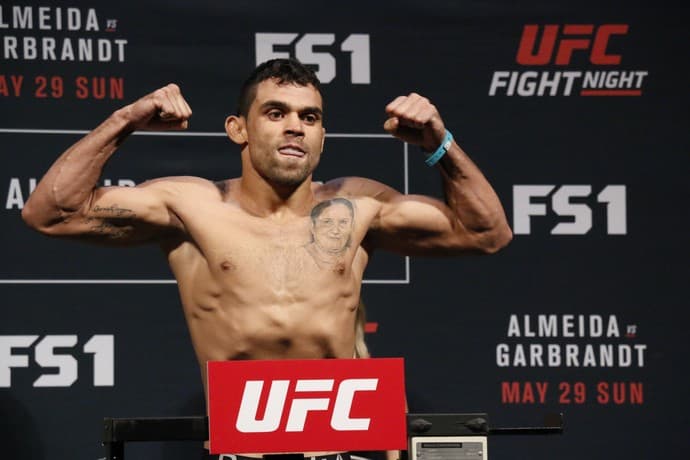 Potiguar Renan Barão volta ao peso do título no UFC para não comprometer saúde
