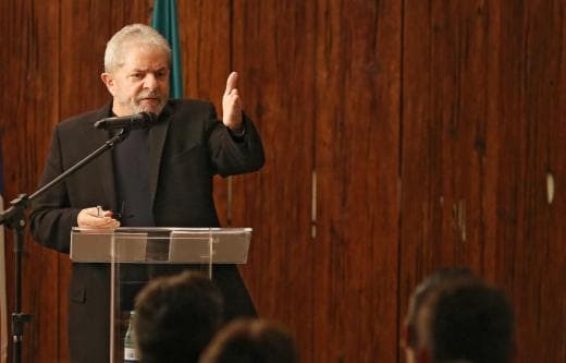 No Paraguai, Lula diz que pobres vêm antes de infraestrutura