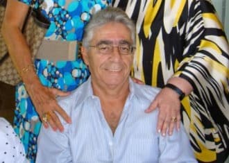 Morre Newton Nelson de Faria