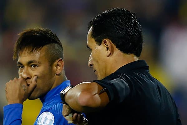 Neymar pega 4 jogos de suspensão por expulsão e está FORA da Copa América