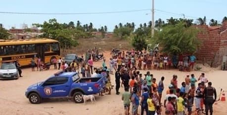 FOTO(MUITO TRISTE): Criança de 10 anos e adolescente de 14 morrem soterradas na comunidade do morro do Judas, em Guamaré