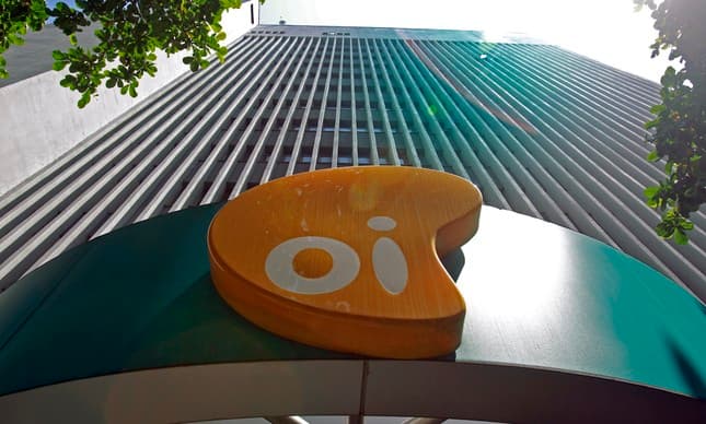 Oi vai demitir 2 mil funcionários