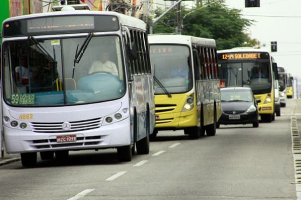 MAIS UMA VEZ: Ônibus farão últimas viagens às 20h30 desta quarta