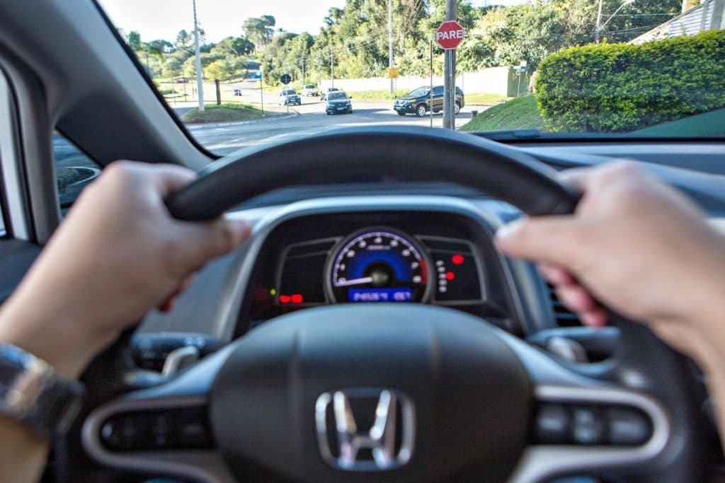 Ter carro ainda é símbolo de status, diz especialista em mobilidade
