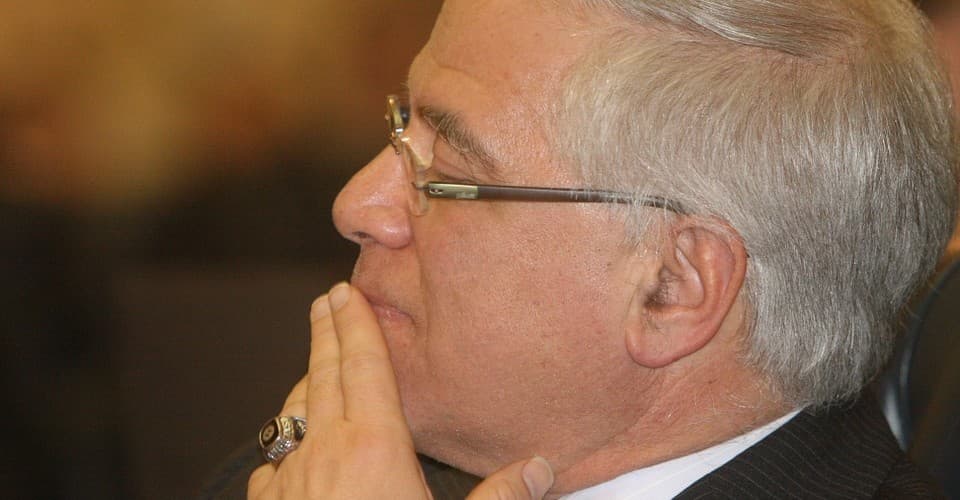 Quatro métodos usados por políticos para fugir de perguntas difíceis