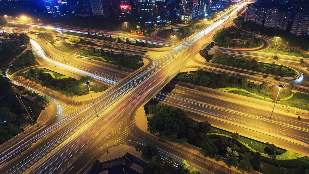 VÍDEO: Viaduto na China é demolido e substituído em apenas 43 horas