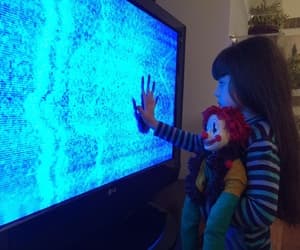 VÍDEO - (SUPERPRODUÇÃO): Silvio Santos lança nova pegadinha baseada no filme "Poltergeist"
