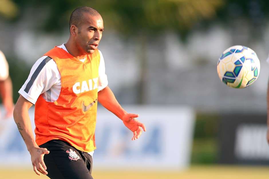 Após Guerrero, Flamengo pode acertar com Emerson Sheik