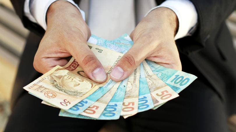 Trabalhador terá novo prazo para sacar abono do PIS