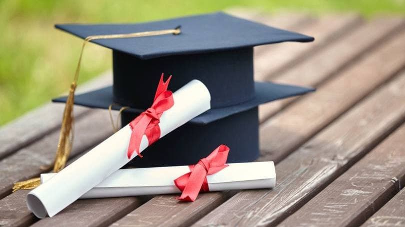 Os 10 maiores cursos de graduação do país em 2015