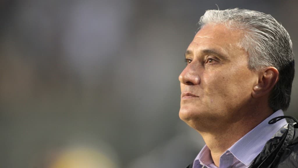 Tite diz que não voltou a convocar Fernandinho por ameaças à família do volante