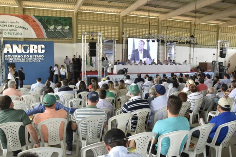 Assembleia apresenta propostas sobre a seca durante audiência na Festa do Boi