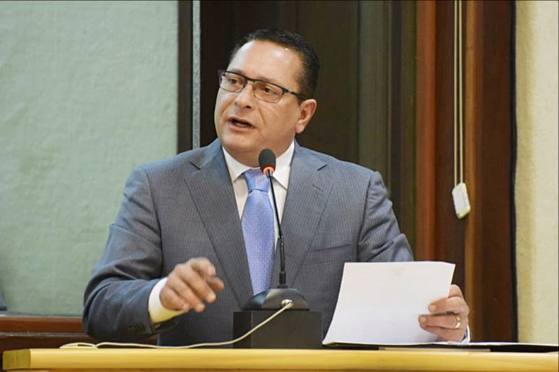 Presidente da Assembleia anuncia cortes de comissionados, convocação dos concursados e criação da Ouvidoria