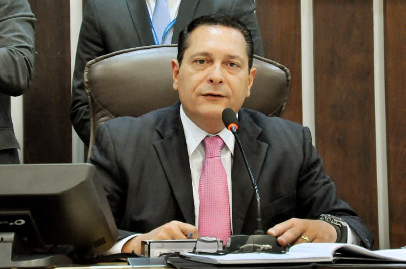Presidente da ALRN reafirma convocação dos concursados