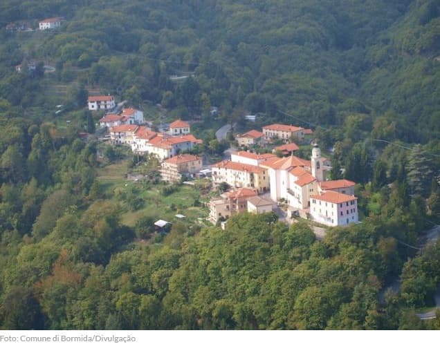 "BANHO DE ÁGUA FRIA": Só italianos poderão se mudar para vila que oferece 2 mil euros a novos moradores