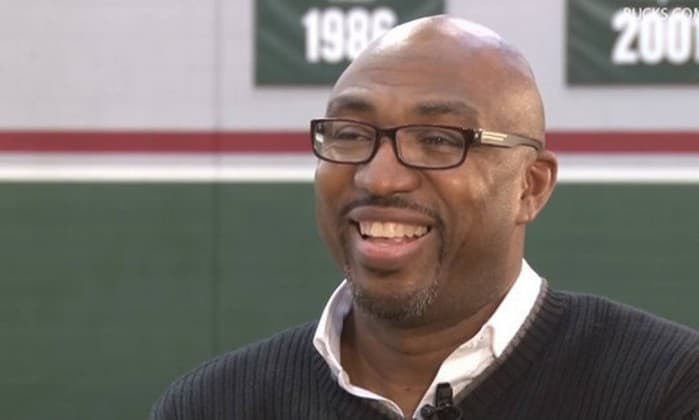 Ex-jogador da NBA perde US$ 100 milhões e agora trabalha em cafeteria
