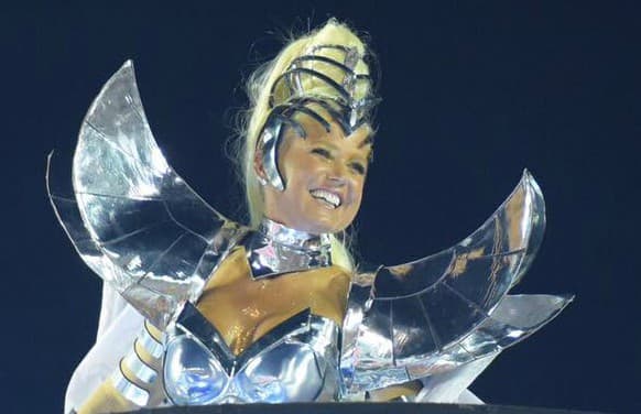 Desfile na Sapucaí: Xuxa revela mágoa com Globo por ter sido ignorada