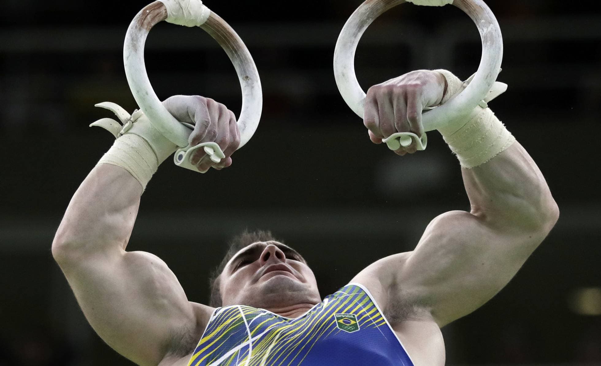 Arthur Zanetti conquista medalha de prata nas argolas