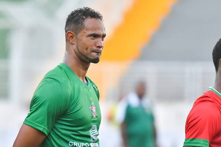 Goleiro Bruno tem propostas e pedirá à Justiça para voltar a jogar
