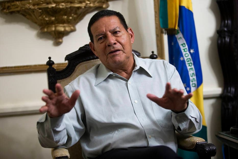 VICE DE BOLSONARO: Mourão liga índio à ‘indolência’ e negro à ‘malandragem’