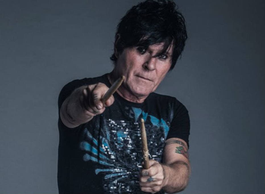 CONFUSÃO: Depois de "matar", RPM corrige informação e diz que baterista Paulo Antônio Pagni não morreu
