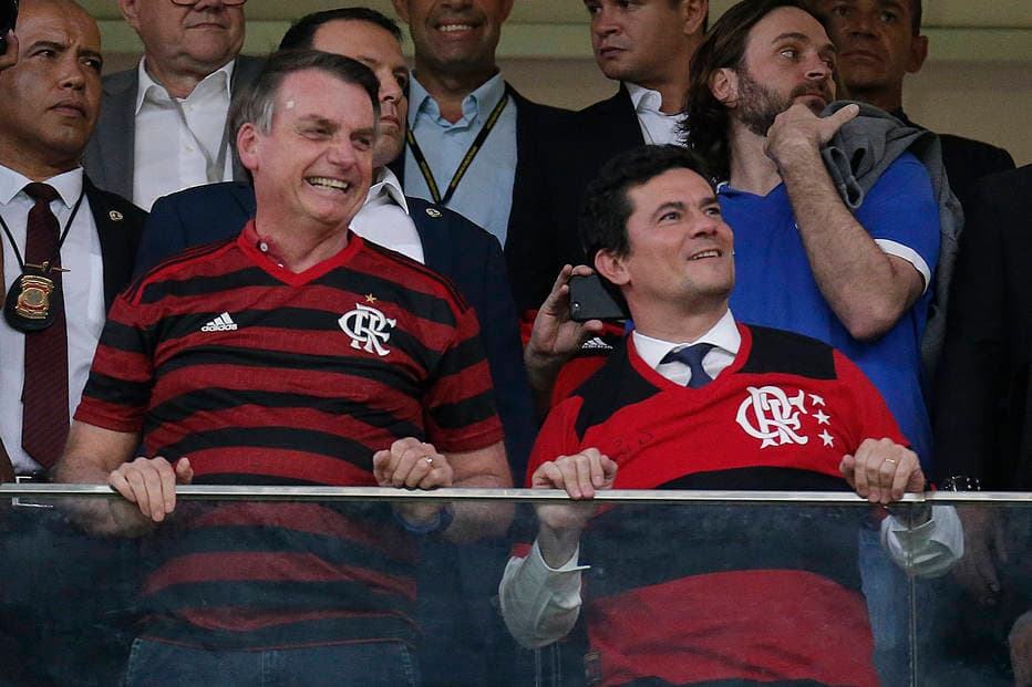 Ao lado de Bolsonaro, Moro é ovacionado em jogo do Flamengo