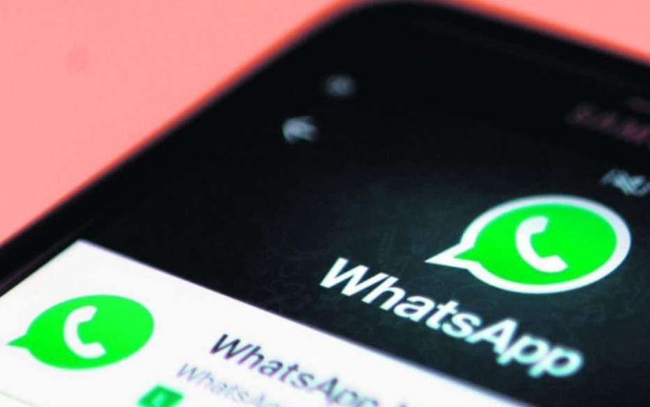 Whatsapp avalia propostas para conter disseminação de notícias falsas. Entre elas diminuir o "repassando"