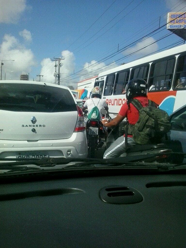 Veja FOTOS do enorme engarrafamento causado pela interrupção de uma das faixas da av. Salgado Filho