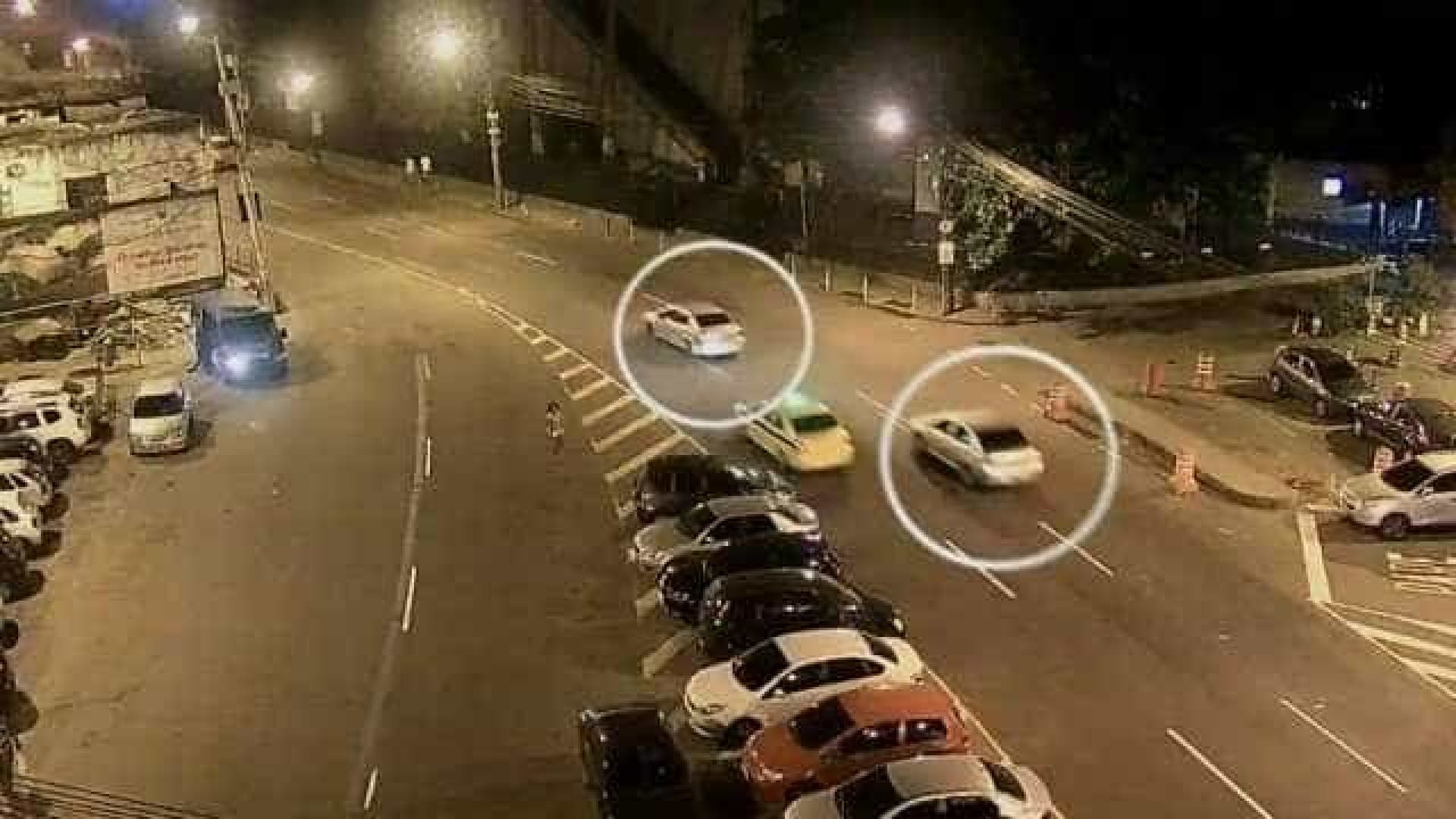 Imagens mostram carro de Marielle sendo perseguido por dois veículos prata