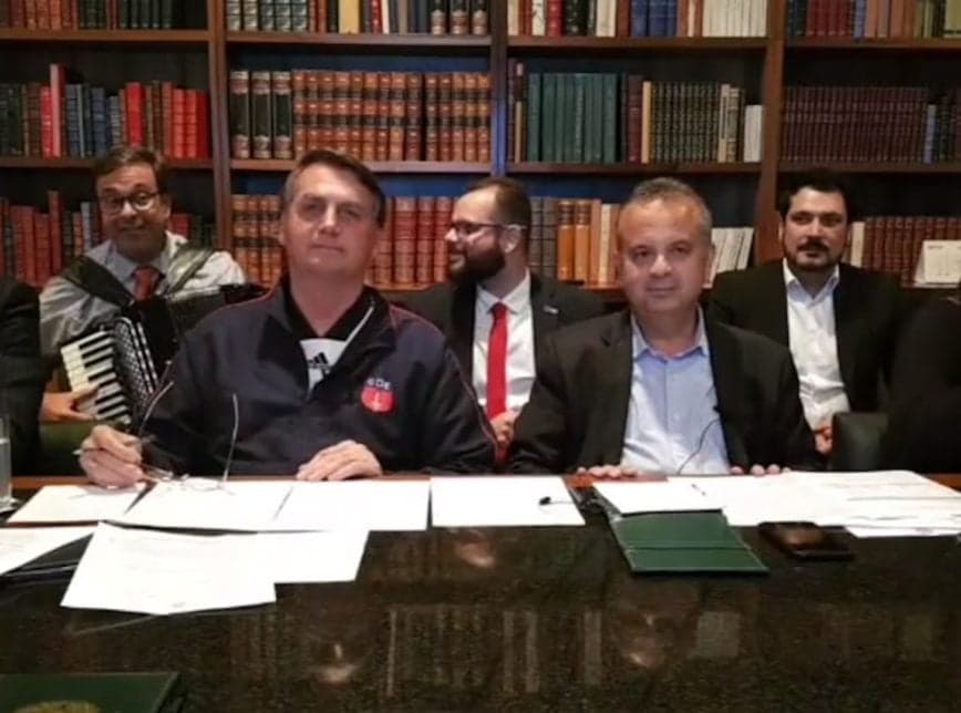 Netos de Luiz Gonzaga divulgam ‘nota de nojo’ por música em live de Bolsonaro