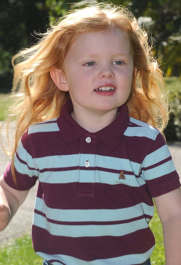 Menino de 3 anos doa cabelo para fazer perucas para crianças com câncer