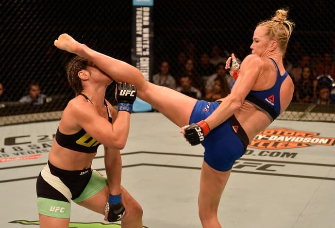Bethe Correia provoca Holly Holm e termina nocauteada logo na sequência