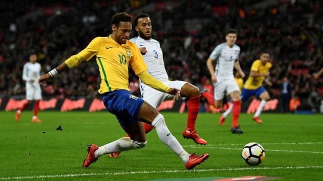 Brasil é travado pela Inglaterra e fica no 0 a 0 em sua pior atuação com Tite